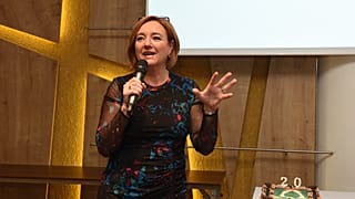 Rácz Zsuzsa a Terézanyu-könyv 20. születésnapján