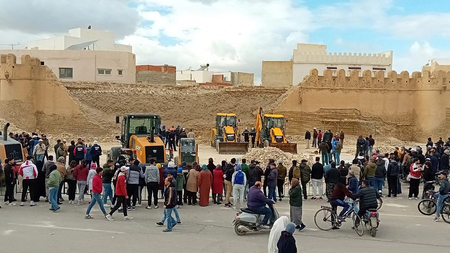 السور المحيط بالمدينة القديمة في القيروان
