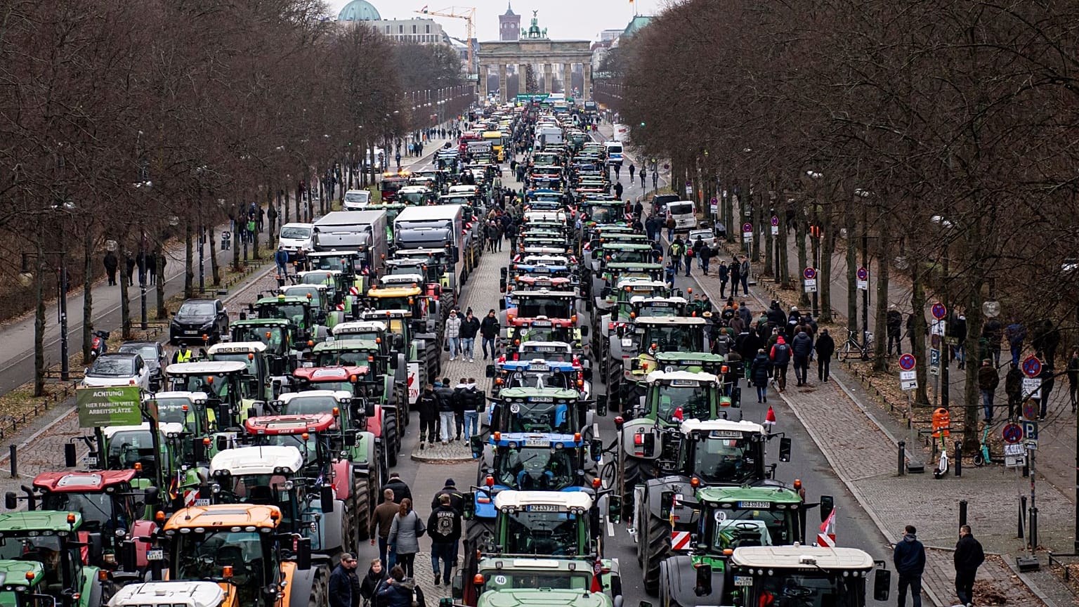 Farmers with tractors take part in a protest rally organized by the German Farmers' Association in Berlin, Germany, Monday, Dec. 18, 2023. 