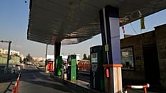 محطة وقود مغلقة في طهران، إيران