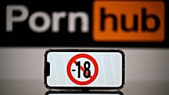 Pornhub, de capital canadiense, es uno de los tres sitios pornográficos designados "plataforma en línea muy grande" (VLOP) en virtud de la Ley de Servicios Digitales de la UE.