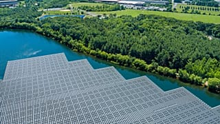 A rapidez da transição para a energia solar excedeu as expectativas.