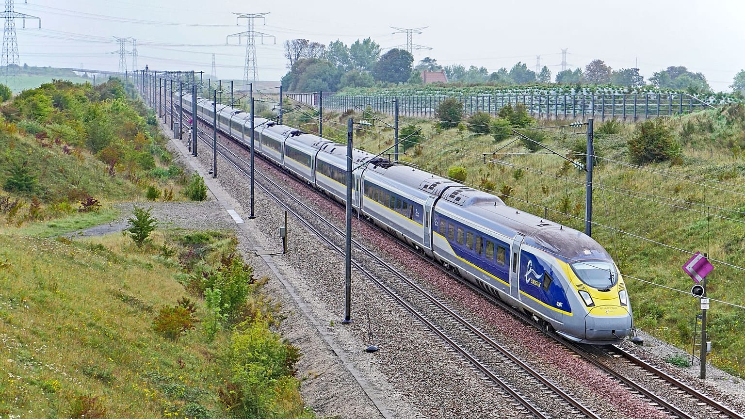 A last minute strike meant Eurostar trains to and from London were cancelled on Thursday afternoon.