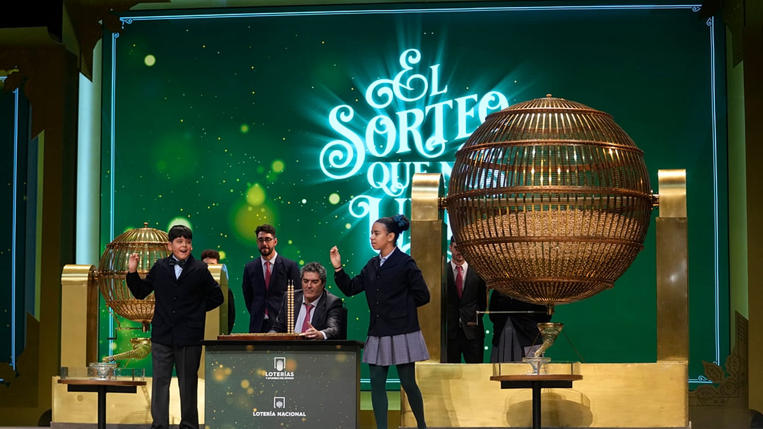 Imagen de los niños de San Ildefonso en el sorteo. 
