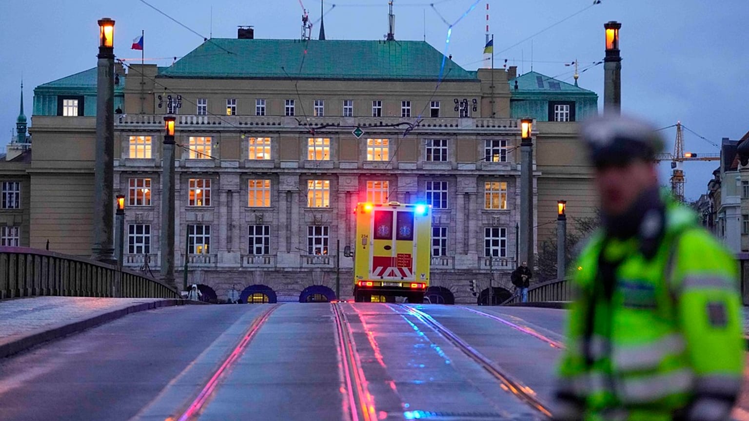 Tiroteio em Praga