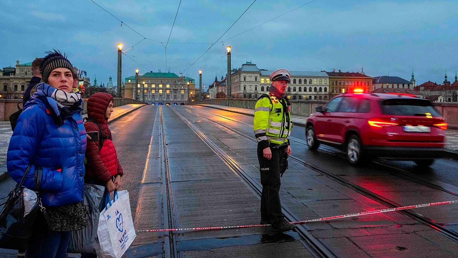 Prag'da silahlı saldırı