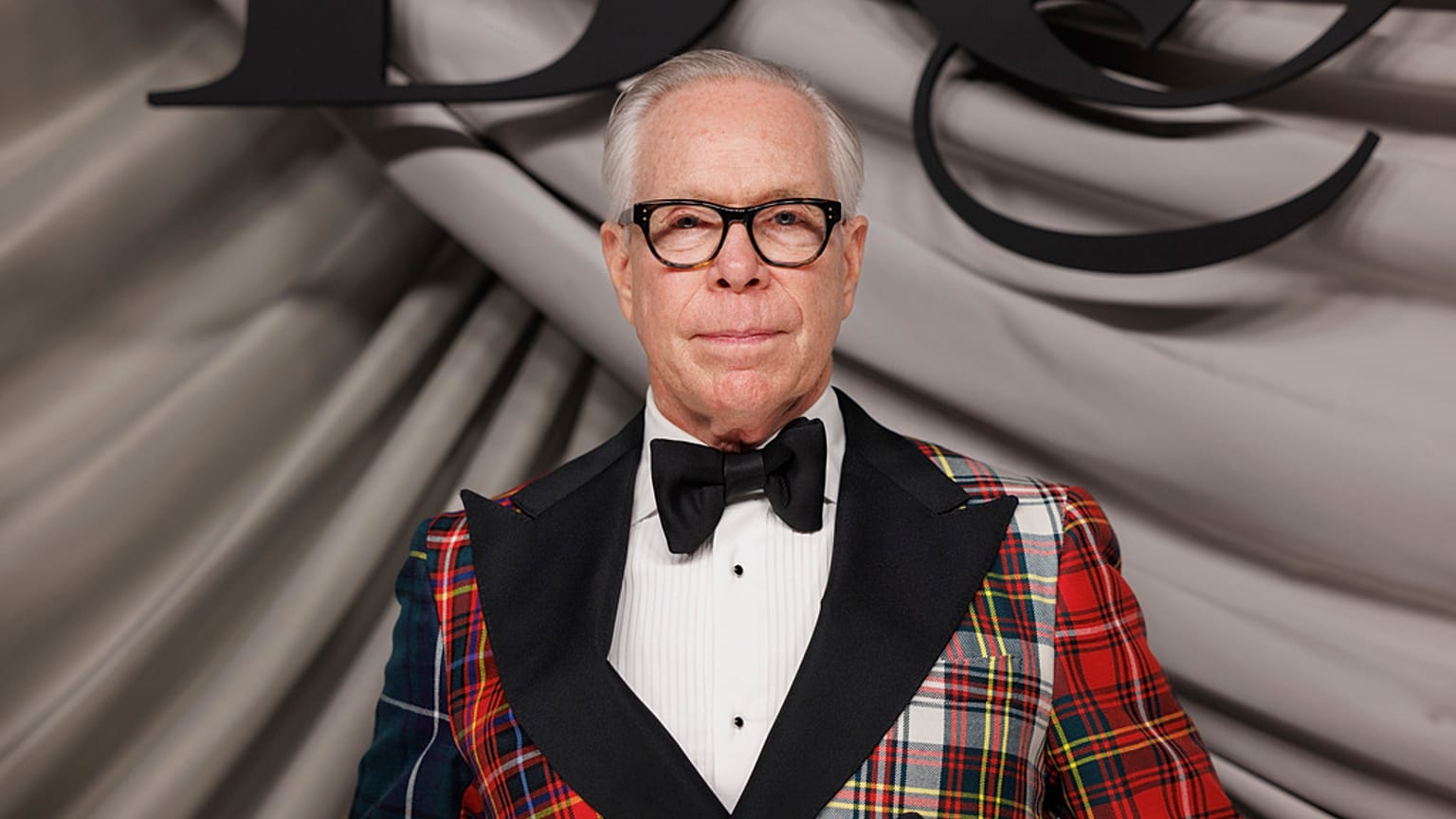 Ο Αμερικανός σχεδιαστής μόδας Tommy Hilfiger κυκλοφορεί τον Ιανουάριο το πρώτο του παιχνίδι μόδας για κινητά.