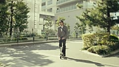 Αυτό το e-scooter είναι τόσο μικρό που μπορεί να χωρέσει στη χειραποσκευή σας όταν ταξιδεύετε