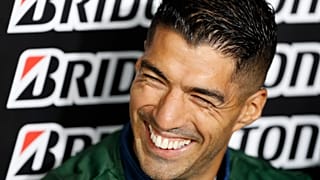  المهاجم الأوروغوياني لويس سواريز