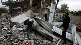Camp de réfugiés de Nuseirat, au centre de la bande de Gaza, le samedi 23 décembre 2023.