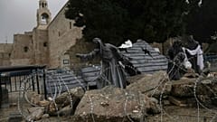 Φάτνη απο ερείπια στη Βηθλεέμ