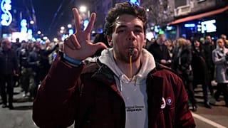 Среди протестующих против предполагаемых фальсификаций на выборах в Сербии много студентов.