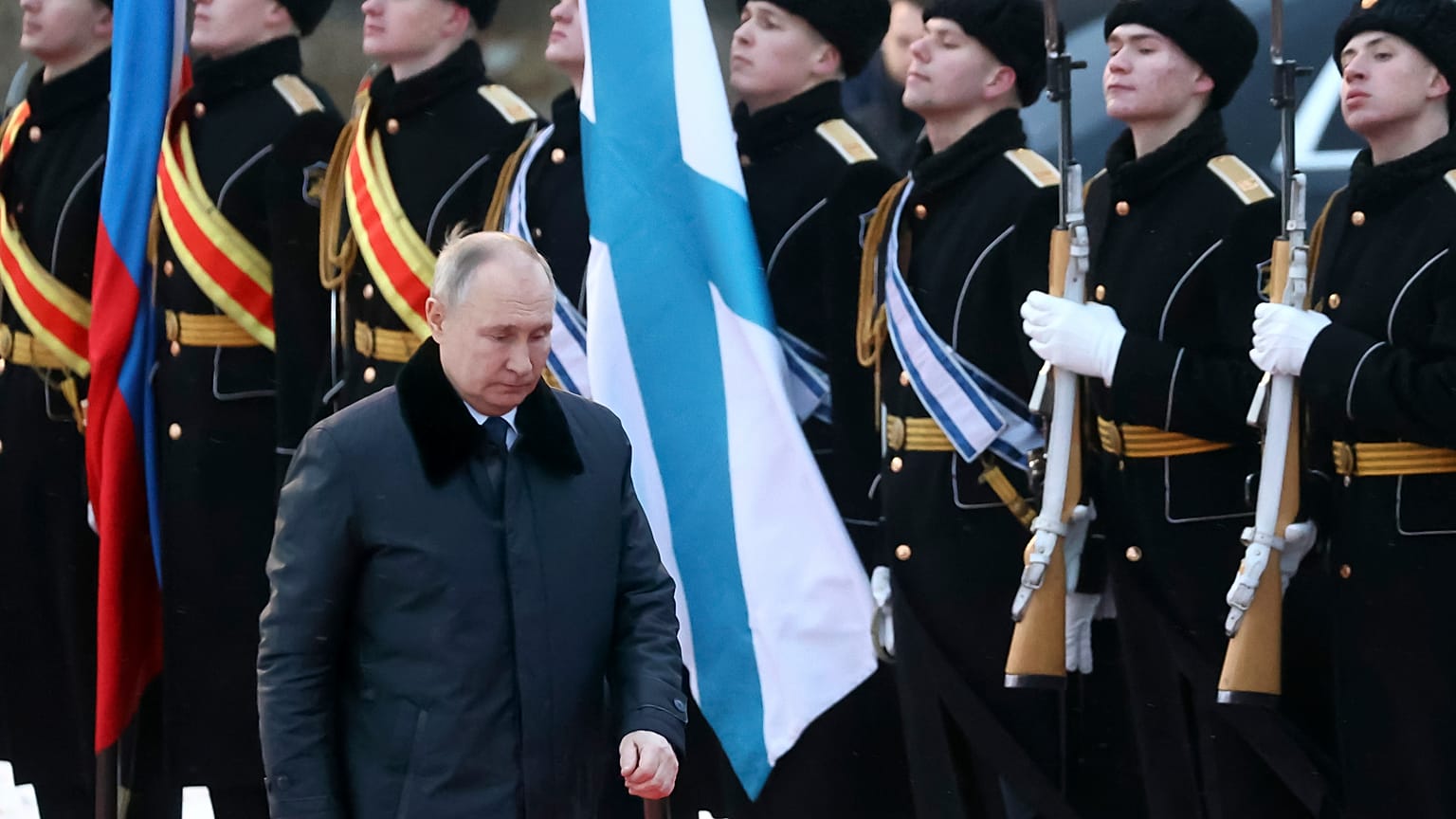 Во вторник утром украинские ВВС заявили, что уничтожили российский военный корабль "Новочеркасск" в Чёрном море. 
