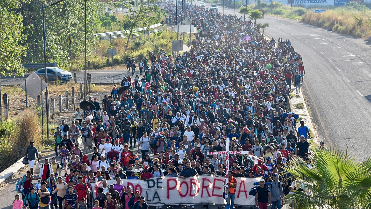 La carovana di migranti che sta attraversando il Messico, a Tapachula (24 dicembre 2023)