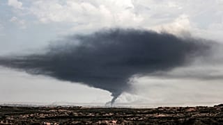 İsrail'in Gazze Şeridi'ne düzenlediği bombardımanın ardından yükselen dumanlar, 27 Aralık 2023,