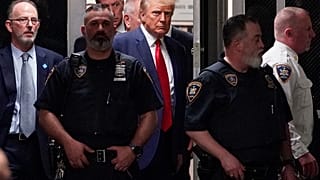 Trump mali durumuyla ilgili açılan davada hakim karşısına çıktı (arşiv)
