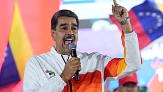 يتحدث الرئيس نيكولاس مادورو إلى أنصار الحكومة بعد استفتاء بشأن مطالبة فنزويلا بإيسيكويبو، وهي منطقة تديرها وتسيطر عليها غيانا، في كاراكاس، فنزويلا، الأحد 3 دجنبر 2023.