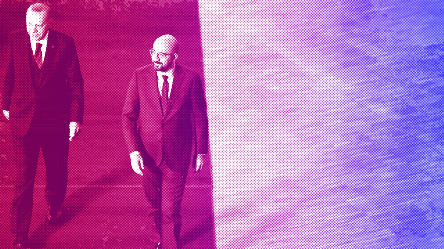 Ο πρόεδρος της Τουρκίας Ρετζέπ Ταγίπ Ερντογάν γίνεται δεκτός από τον πρόεδρο του Ευρωπαϊκού Συμβουλίου Σαρλ Μισέλ πριν από τη συνεδρίαση στο κτίριο του Ευρωπαϊκού Συμβουλίου στις Βρυξέλλες, Μάρτιος 2020