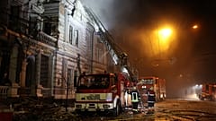 Incendie après l'attaque de missiles russes sur Kharkiv, en Ukraine, le dimanche 31 décembre 2023.