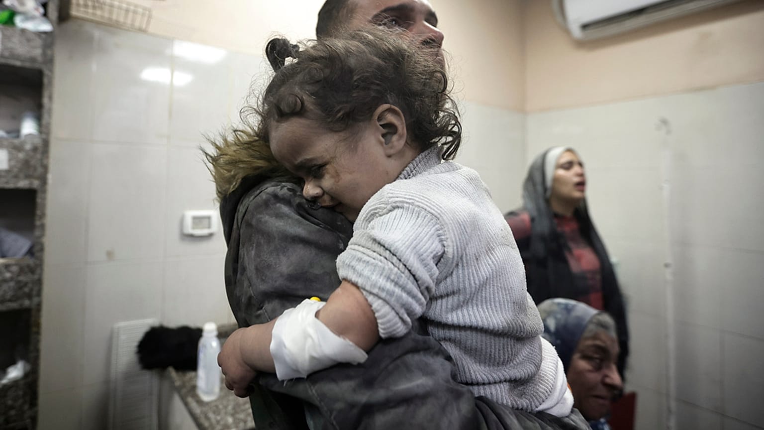 Dal 7 ottobre i bambini uccisi a Gaza sarebbero più di 9mila