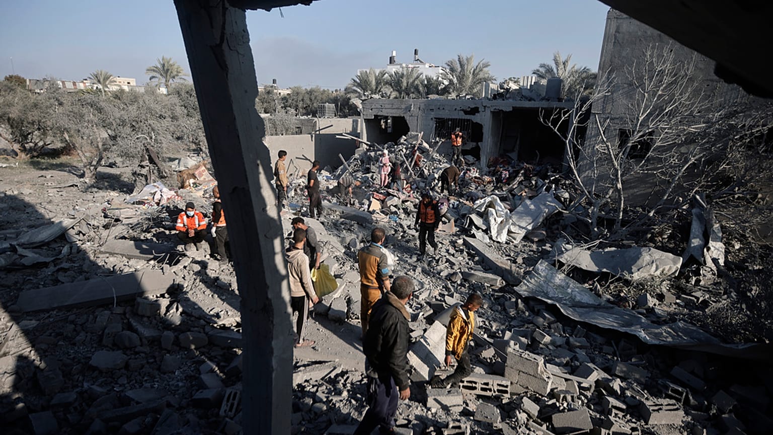 Israel will weitere Truppen aus dem nördlcihen Gazastreifen abziehen. Es will gezielter vorgehen. Im Süden und im Zentrum von Gaza gehen die erbitterten Kämpfe aber weiter. 