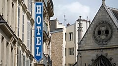Fotografía de archivo de un hotel en París en julio de 2023