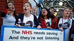 Streikende Assistenzärztinnen in London bei einem Arbeitskampf im Jahr 2016 