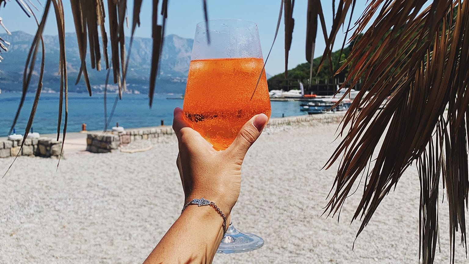 Viajar sin alcohol es una tendencia en alza.