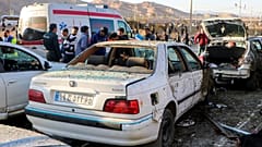 Voitures détruites après une explosion à Kerman, Iran, mercredi 3 janvier 2024.