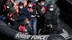 Rund 100 Menschen, die versuchten den Ärmelkanal zu überqueren, konnten gerettet werden.