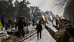 Похороны Святослава Романчука на одном из кладбищ Киева.