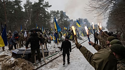 Похороны Святослава Романчука на одном из кладбищ Киева.
