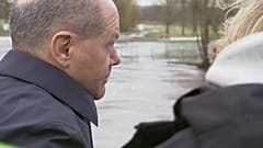 In Sangershausen verschaffte sich Bundeskanzler Olaf Scholz einen Überblick über die Situation vor Ort.