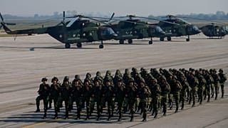 Sırbistan zorunlu askerlik hizmetini geri getirmeye hazırlanıyor 