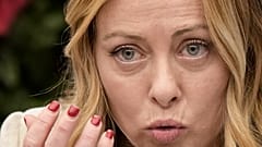 Wegen gesundheitlicher Probleme musste Ministerpräsidentin Meloni die Pressekonferenz zweimal verschieben.