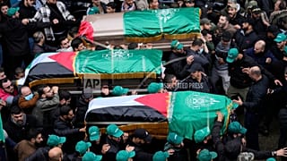 مراسم تشییع جنازه صالح العاروری، فرمانده ارشد حماس که در یک همه هوایی در بيروت کشته شد