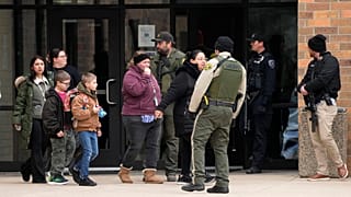 Περιστατικό με πυροβολισμούς σε λύκειο στην Αιόβα