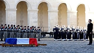 Der französische Präsident Emmanuel Macron ehrt den verstorbenen französischen Politiker und ehemaligen Präsidenten der Europäischen Kommission Jacques Delors.