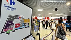 Fransa'nın Lyon kentinde bir Carrefour mağazası 