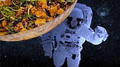 Dieser Salat aus Sojabohnen, Mohn, Gerste, Grünkohl, Erdnüssen, Süßkartoffeln und Sonnenblumenkernen könnte die optimale Mahlzeit für Männer auf Langzeit-Weltraummissionen sein.