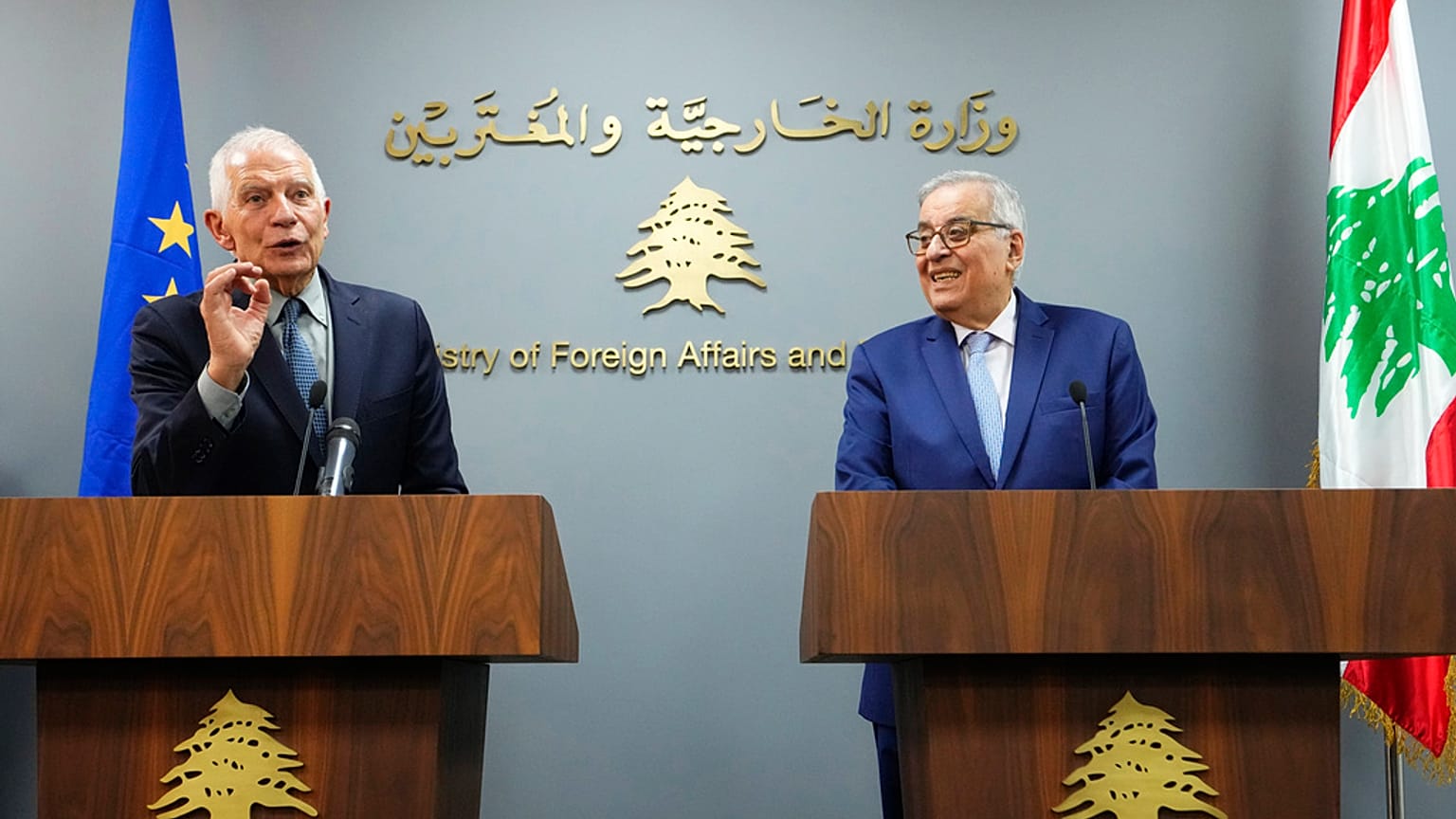 Avrupa Birliği Dış Politika Şefi Josep Borrell, Lübnan Dışişleri Bakanı Abdallah Bouhabib ile düzenlediği ortak basın toplantısında konuşuyor