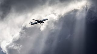 Un avion d'Air Canada vole au-dessus de Francfort, en Allemagne, jeudi 2 mars 2017.