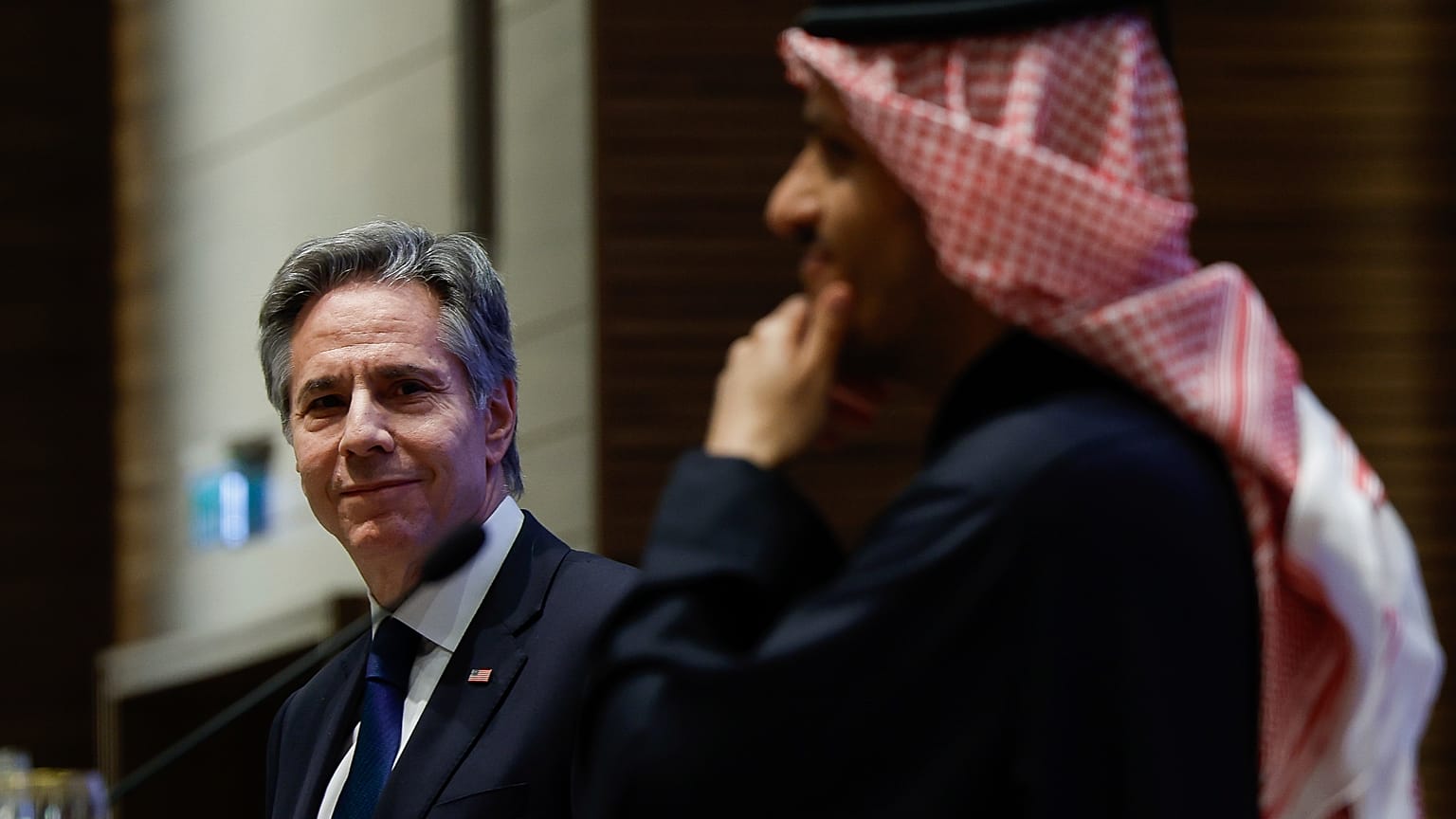 EUA e Europa tentam conter conflito no Médio Oriente