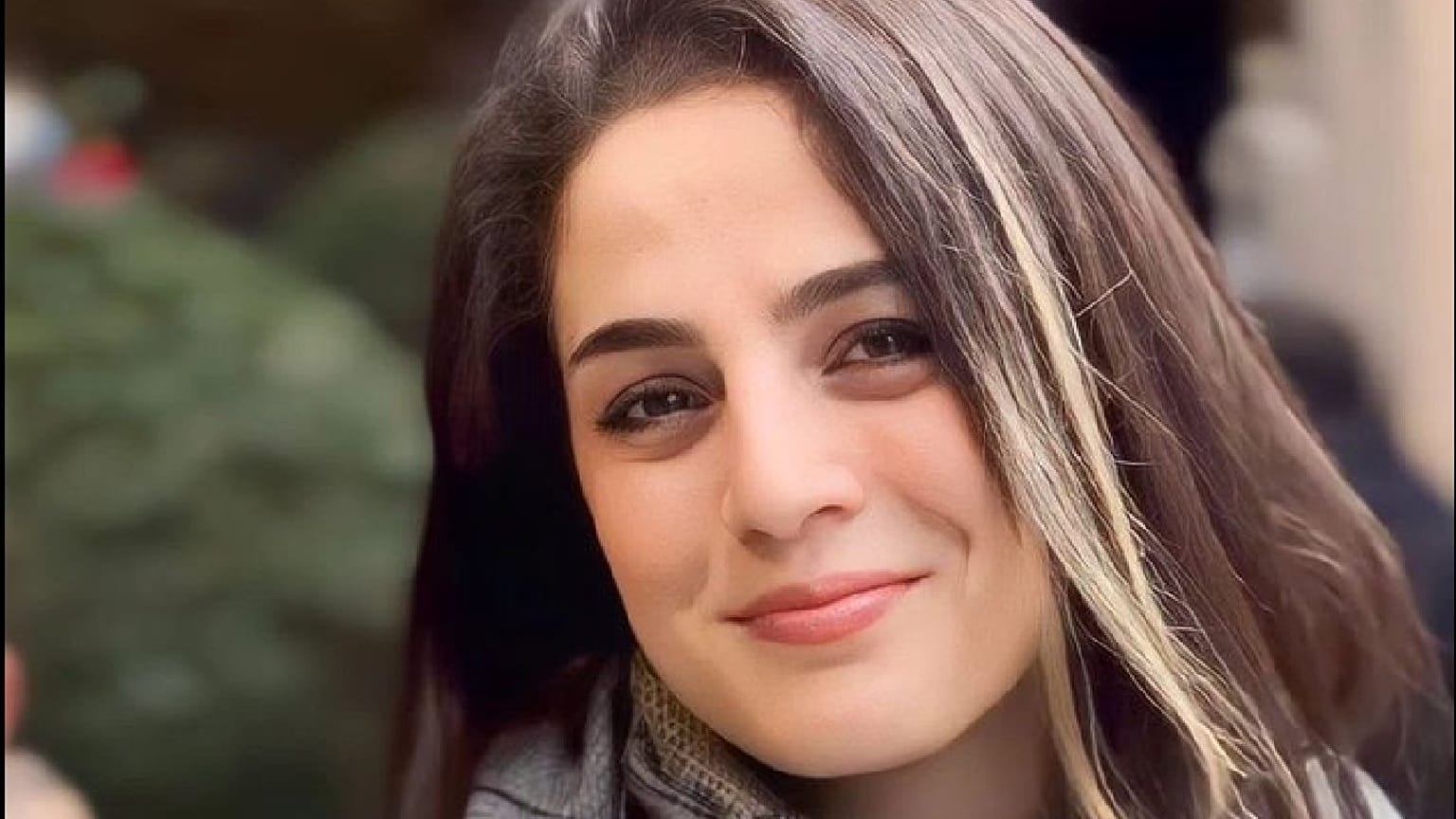 Roya Heshmati 