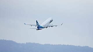 Alaska Airlines'a ait Boeing 737 MAX 9 tipi yolcu uçağı 
