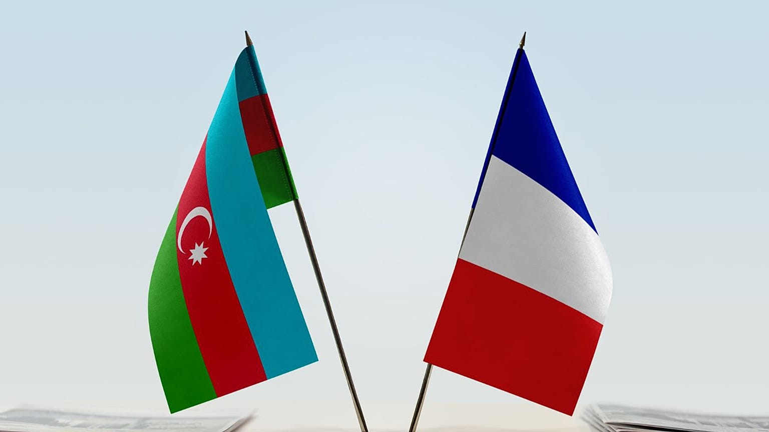 افزایش تنش دیپلماتیک میان فرانسه و جمهوری آذربایجان