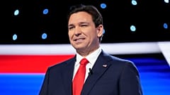 ABD Başkanlık seçimleri için Cumhuriyetçi Parti'den aday olmak için yarışan Ron deSantis rakibi ile televizyonda canlı yayında kozlarını paylaştı