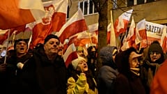 ΠΟΛΙΤΙΚΕΣ ΕΝΤΑΣΕΙΣ ΣΤΗΝ ΠΟΛΩΝΙΑ