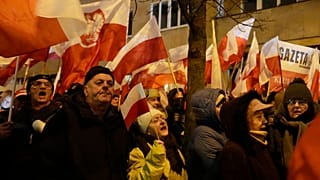 ΠΟΛΙΤΙΚΕΣ ΕΝΤΑΣΕΙΣ ΣΤΗΝ ΠΟΛΩΝΙΑ