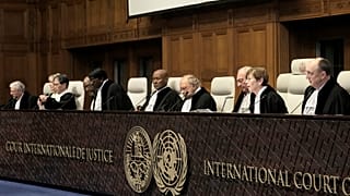 يرأس القضاة افتتاح جلسات الاستماع في محكمة العدل الدولية في لاهاي، هولندا،  11 يناير 2024.